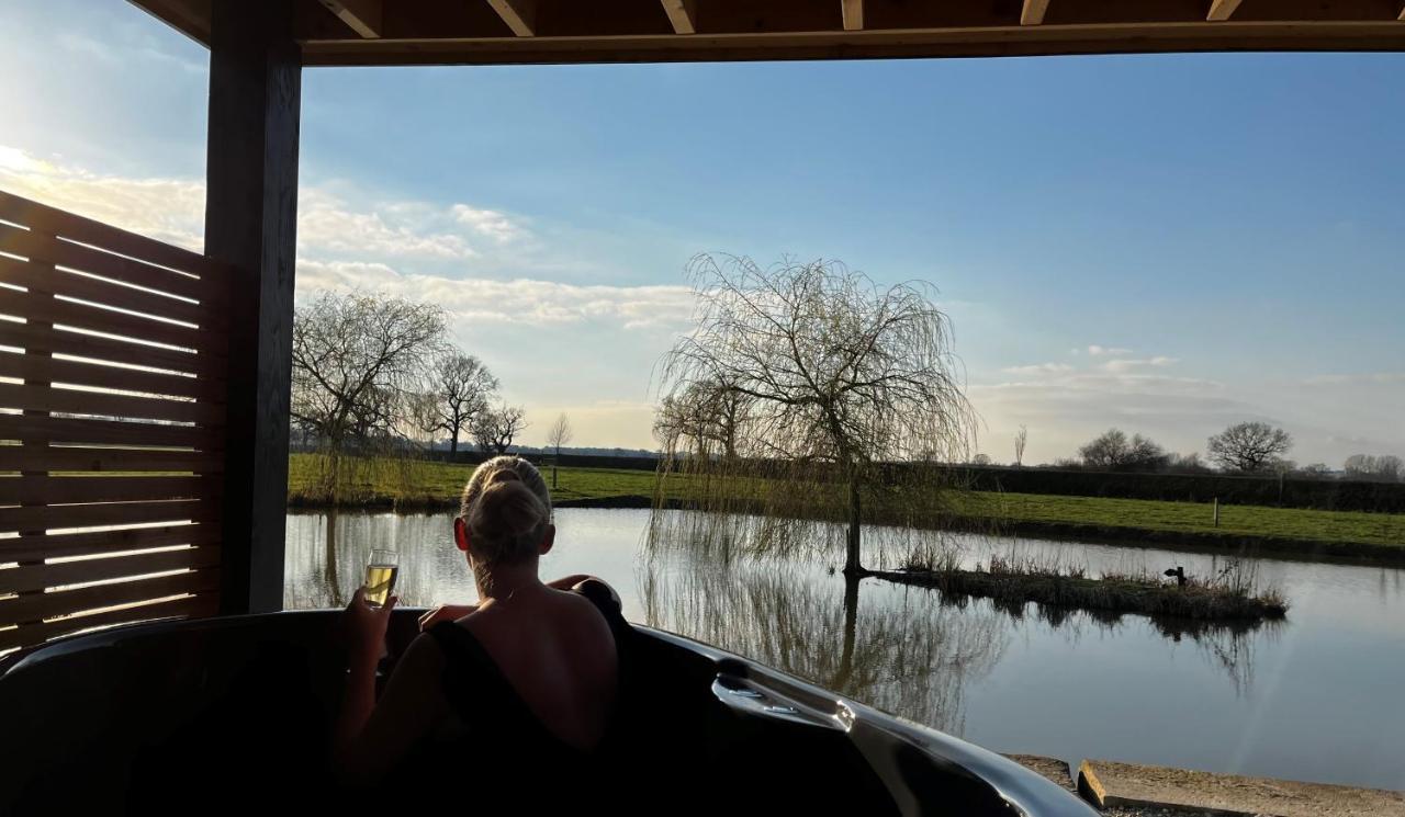 New Farm Cheshire Holidays วินส์ฟอร์ด ภายนอก รูปภาพ